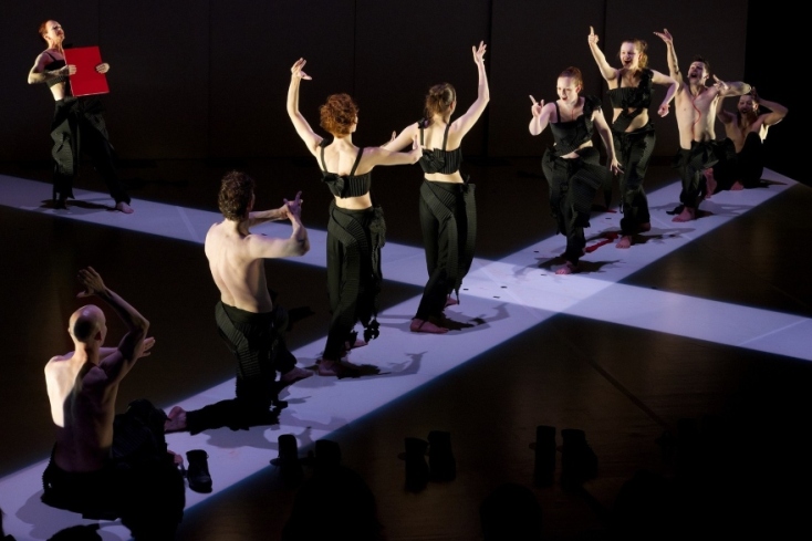 Ο Klim Kozinsky σκηνοθετεί τις «Βάκχες» σαν θέατρο ρεπερτορίου στο The Stanislavsky Electrotheatre