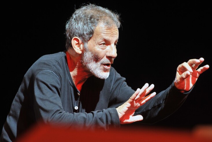 Ο Σταύρος Ξαρχάκος στο Ηρώδειο © ΑΠΕ / ΒΑΣΙΛΗΣ ΨΩΜΑΣ