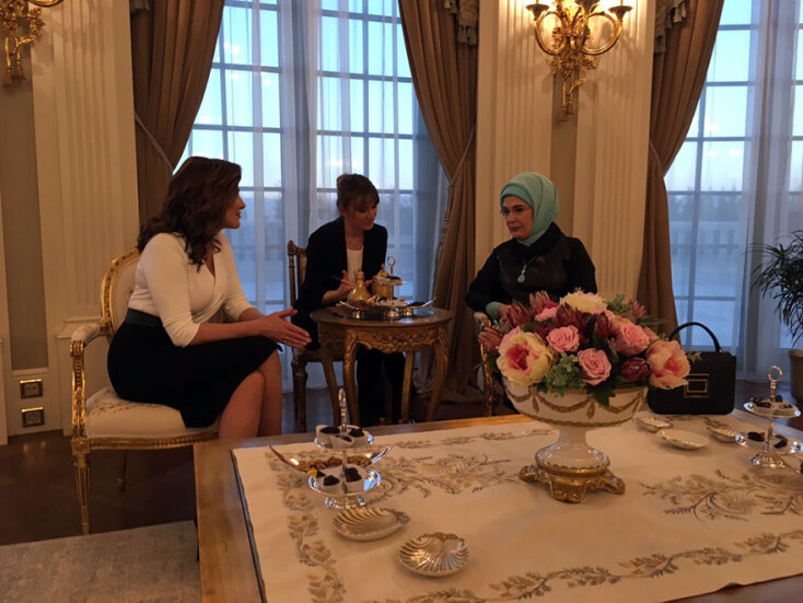 Μπέτυ Μπαζιάνα - Εμινέ Ερντογάν