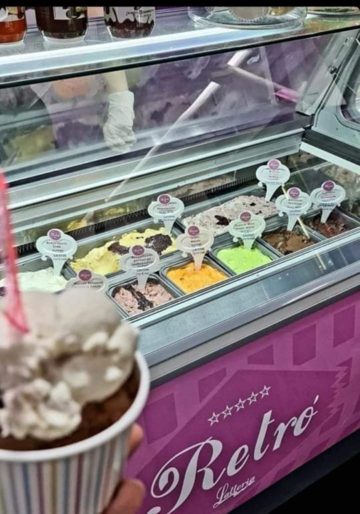 Παγωτά στο Ναύπλιο- Retrο