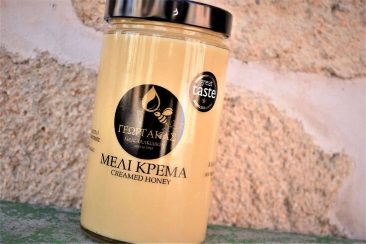 Μέλι κρέμα από την οικογένεια Γεωργάκα