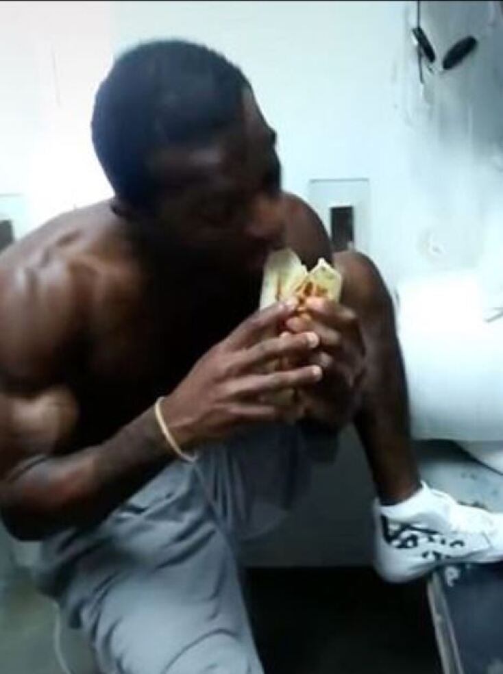 Κρατούμενος στις ΗΠΑ έγινε viral στο Tik Tok