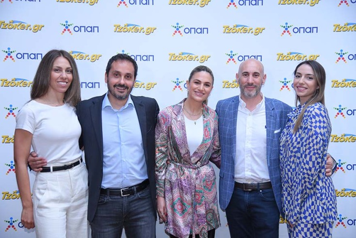 1.Σταυριάνα Κύρκου, Γιάννης Πανόπουλος, Τάνια Θεοχάρη, James Curwen, Μαντώ Οικονομοπούλου