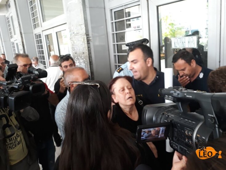 Ένταση και λιποθυμίες στα δικαστήρια για τη δολοφονία Γρακού