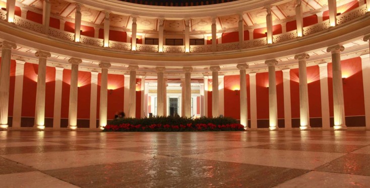 Ποια είναι η μεγάλη έκπληξη που θα κλείσει το πιο “λευκό” event της χρονιάς;