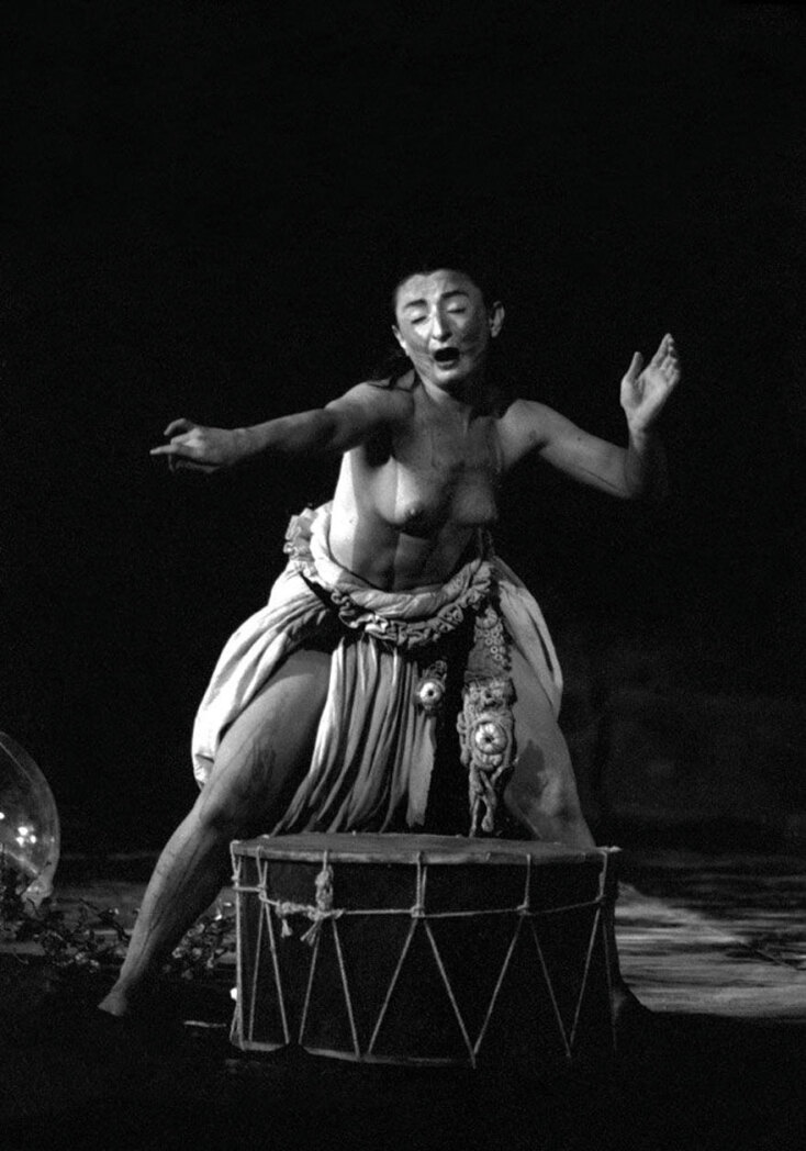 Η Καλλιόπη Ταχτσόγλου στις Βάκχες, Essen, 1989, Rathaus Theater 