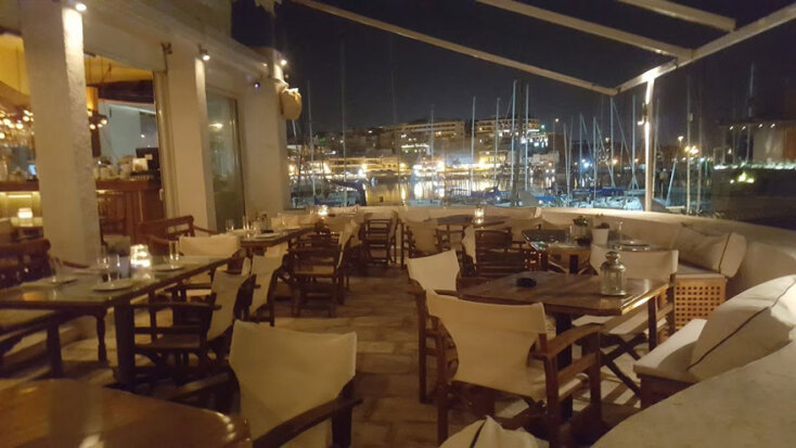 Εντευκτήριο café bar restaurant
