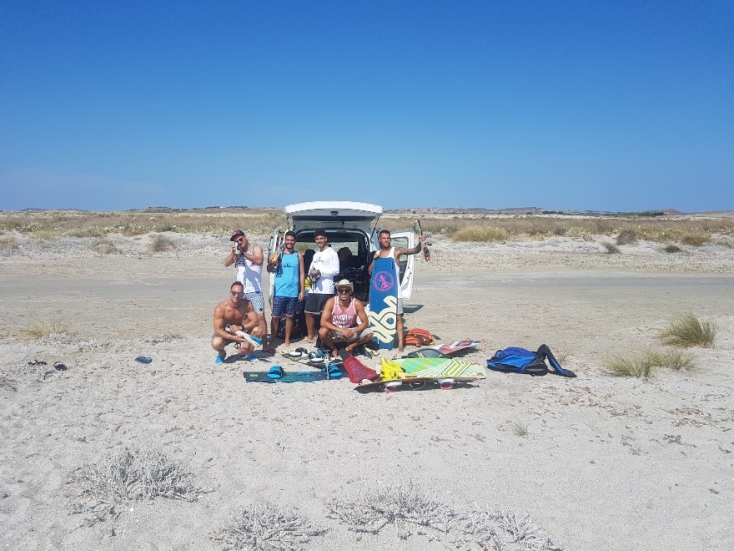 Η παρέα με τους καιτάδες