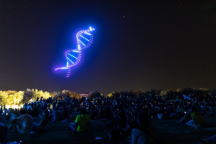 Drones show για τον εορτασμό των 25 χρόνων του Ιδρύματος Σταύρος Νιάρχος. 