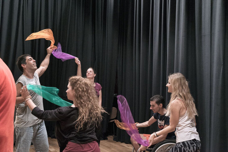 Dancing My Way © Mike Rafail