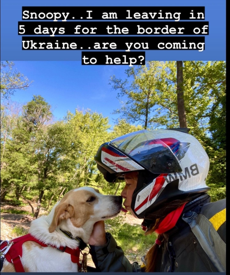 Η Πολυτίμη με το σκύλο της