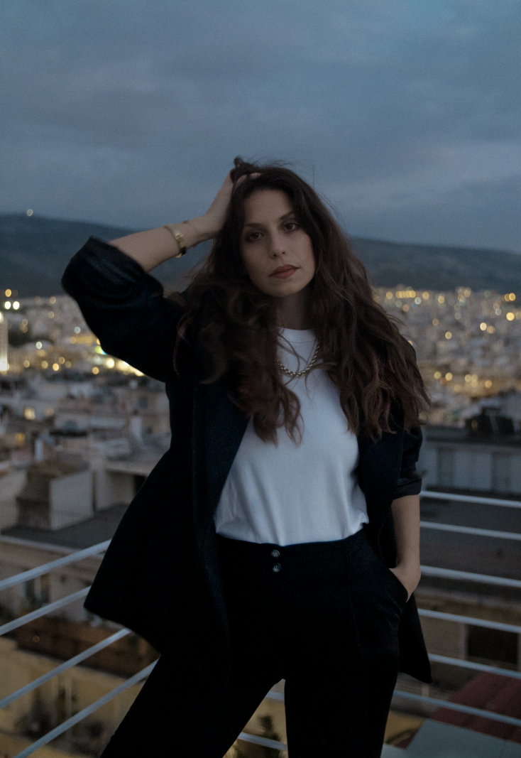 Η δημιουργός του θεατρικού μονολόγου «Στεγόσαυρος», Ελπίδα Σταθάτου