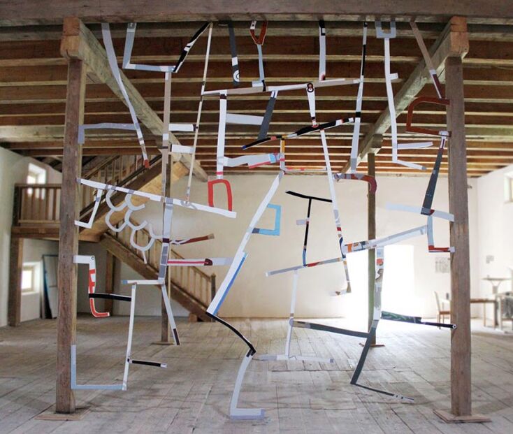 Ανθία Λοΐζου, “Anamesa”, fibreboard, oil colours, 2014