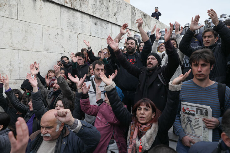 Εκπαιδευτικοί στη Βουλή 