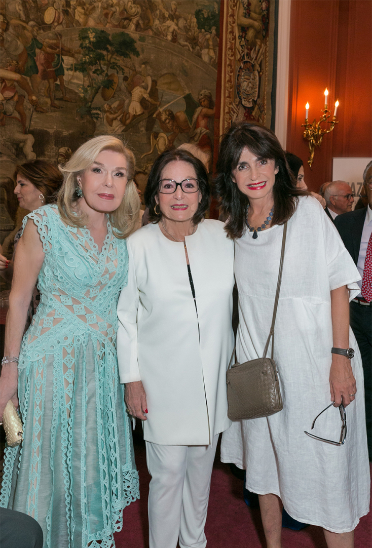 ΜΑΡΙΑΝΝΑ ΒΑΡΔΙΝΟΓΙΑΝΝΗ, ΝΑΝΑ ΜΟΥΣΧΟΥΡΗ, ΑΛΕΞΑΝΔΡΑ ΜΗΤΣΟΤΑΚΗ © Panoulis Studio