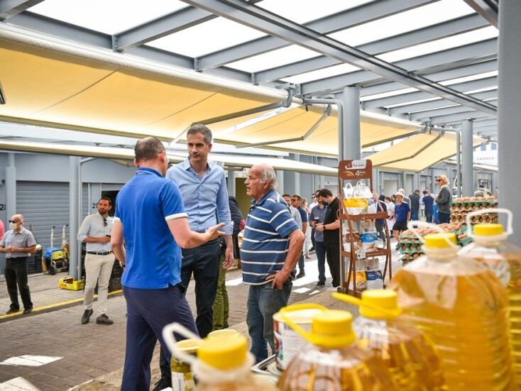 Ο Κώστας Μπακογιάννης στα εγκαίνια της νέας, ανανεωμένης και σύγχρονης Βαρβακείου Αγοράς