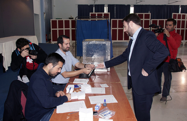 ΕΚΛΟΓΕΣ ΣΤΗΝ ΚΕΝΤΡΟΑΡΙΣΤΕΡΑ // Ο ΝΙΚΟΣ ΑΝΔΡΟΥΛΑΚΗΣ ΨΗΦΙΣΕ ΣΤΗΝ ΡΟΔΟ