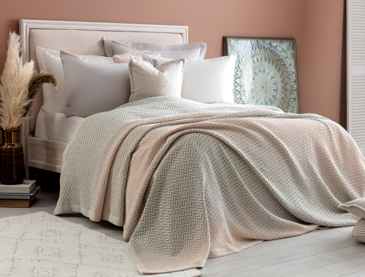 Madame Coco Αντικατοπτρίστε το στιλ σας στο υπνοδωμάτιό σας με τα πολύ κομψά κουβερλί της Madame Coco