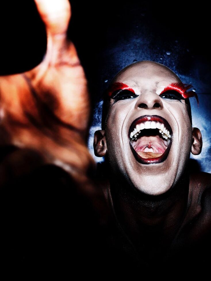 Ο Τάσος Βρεττός στο Φεστιβάλ Αθηνών Επιδαύρου με το «The Feel. Backstage»