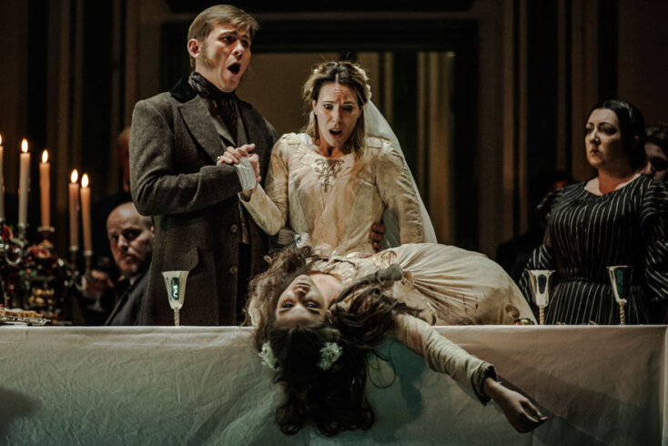 «Λουτσία ντι Λαμμερμούρ» του Γκαετάνο Ντονιτσέττι, σε σκηνοθεσία Κέιτι Μίτσελ στην ΕΛΣ