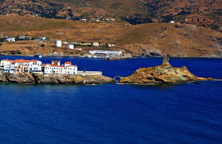 Ένα φωτογραφικό οδοιπορικό του Γιώργου Ζαρζώνη στην Άνδρο από την ανατολή μέχρι τη δύση του ήλιου