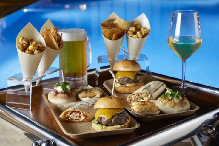 Το μενού στο Pool Your Cinema έχει επιμεληθεί ο executive chef της Μεγάλης Βρεταννίας Αστέριος Κουστούδης