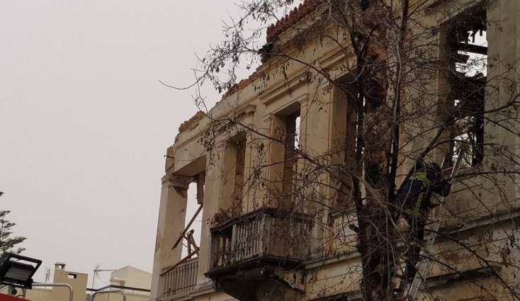 Κατέρρευσε στέγη και τμήμα νεοκλασικού στα Χανιά