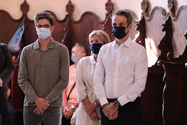 Στην Ιερά Μονή της Αγίας Τριάδας Τζαγκαρόλων στο Ακρωτήρι