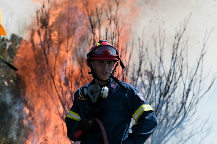 Φωτιά στον Διόνυσο