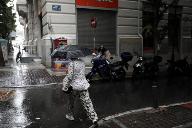 Χαλάζι στο κέντρο της Αθήνας©EUROKINISSI/ΒΑΣΙΛΗΣ ΡΕΜΠΑΠΗΣ