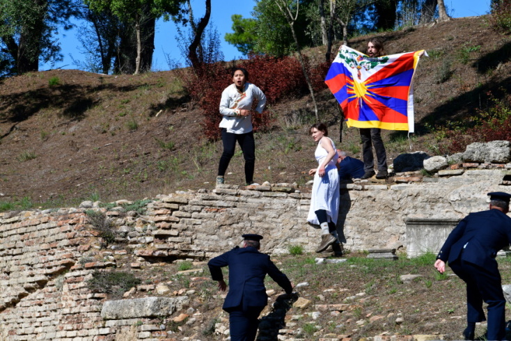 Διαμαρτυρία για το Θιβέτ κατά τη διάρκεια της τελετής στην Αρχαία Ολυμπία.