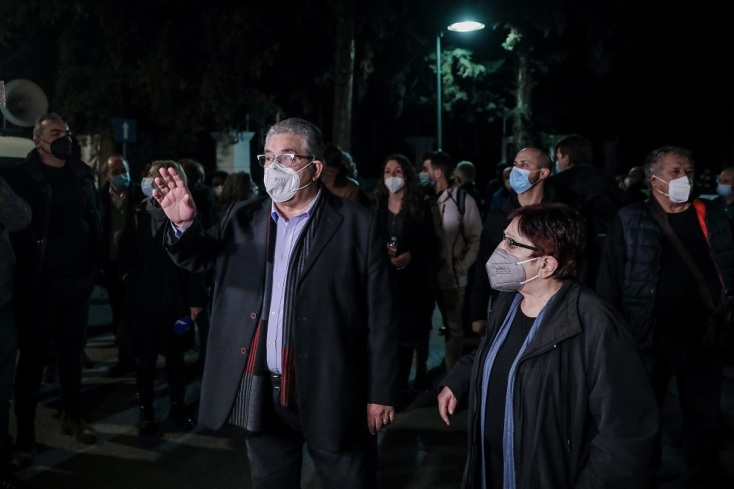 ΣΥΓΚΕΝΤΡΩΣΗ ΔΙΑΜΑΡΤΥΡΙΑΣ ΣΤΗ ΡΩΣΙΚΗ ΠΡΕΣΒΕΙΑ ΛΟΓΩ ΤΗΣ ΕΙΣΒΟΛΗΣ ΣΤΗΝ ΟΥΚΡΑΝΙΑ ΚΑΙ ΠΟΡΕΙΑ ΠΡΟΣ ΤΗ ΠΡΕΣΒΕΙΑ ΤΩΝ ΗΠΑ (ΣΩΤΗΡΗΣ ΔΗΜΗΤΡΟΠΟΥΛΟΣ / EUROKINISSI)