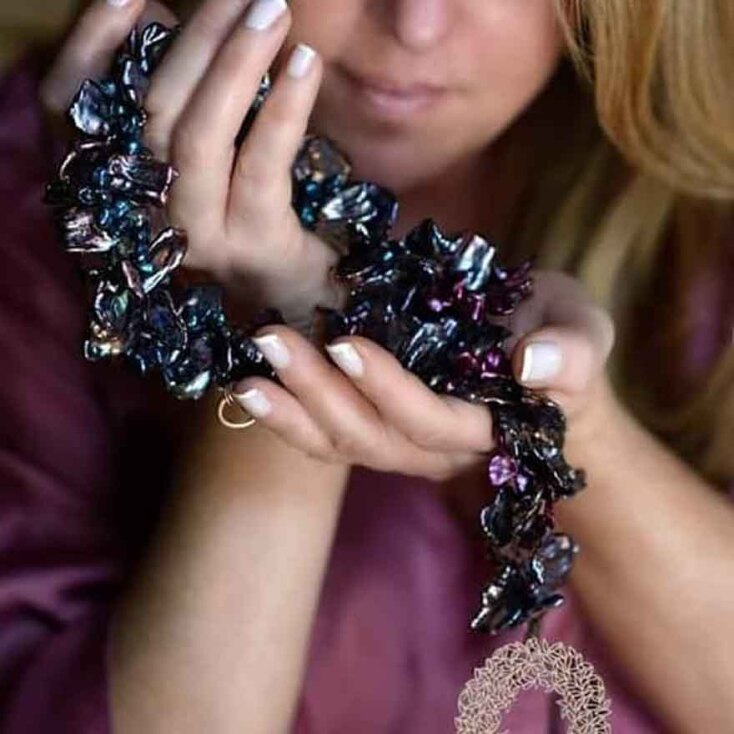 Με μεγάλη επιτυχία και λάμψη πραγματοποιήθηκε η παρουσίαση της συλλογής κοσμημάτων της εξέχουσας σχεδιάστριας Ελένης Δασκαλάκη την Παρασκευή 31 Ιανουαρίου, στο νέο flagship store της πλατφόρμας A JEWEL MADE IN GREECE.