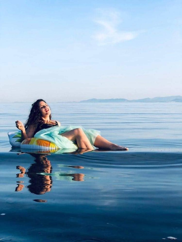 Daphne BlueBird Athens Voice Radio 102.5.jpg