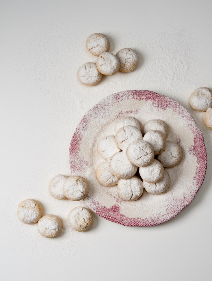 Κουραμπιέδες με φιστίκια και λεμόνι