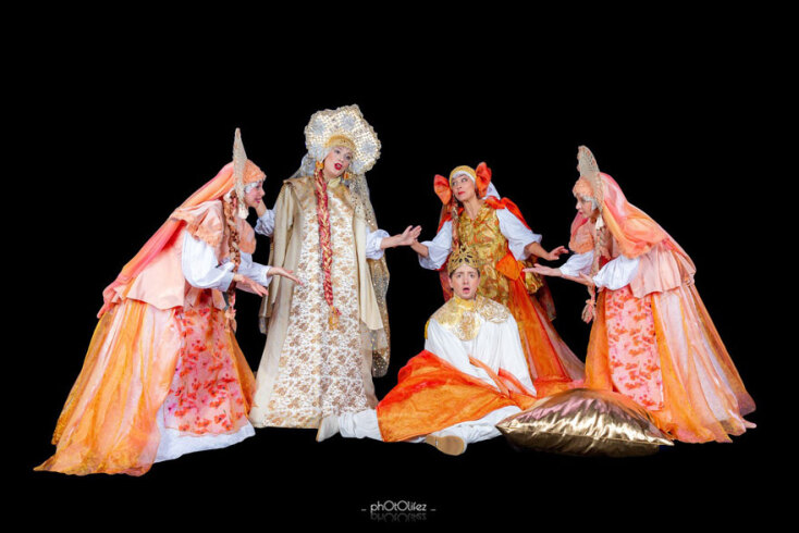 «Ο Τσάρος με τη μακριά γενειάδα», Κάρμεν Ρουγγέρη