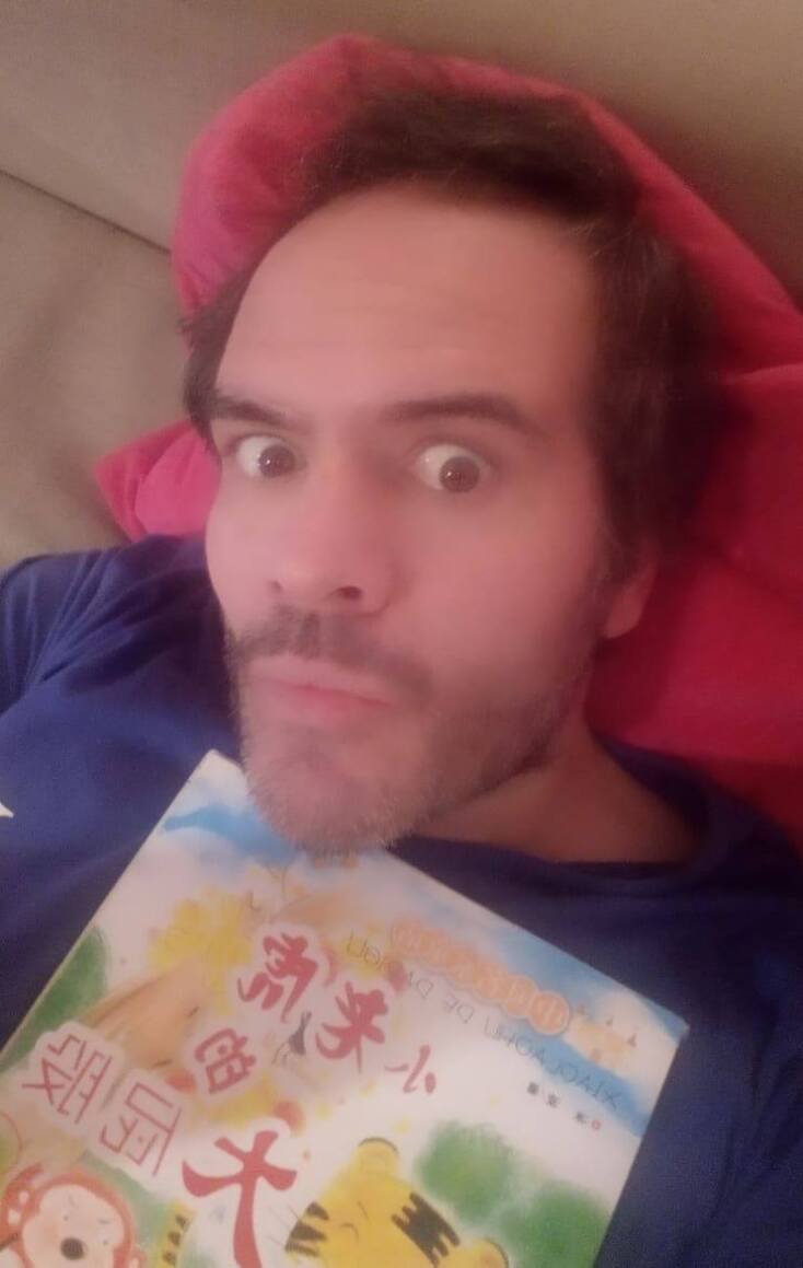 Ο Δημήτρης Σωτάκης στο κρεβάτι του