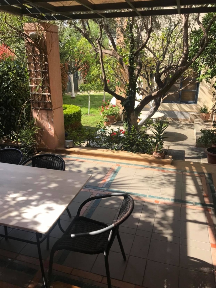 #menoumespiti με την Athens Voice: Ο ιδρυτής των εκδόσεων Μεταίχμιο, Νώντας Παπαγεωργίου, περιγράφει μία μέρα στο σπίτι, εν μέσω πανδημίας κορωνοϊού