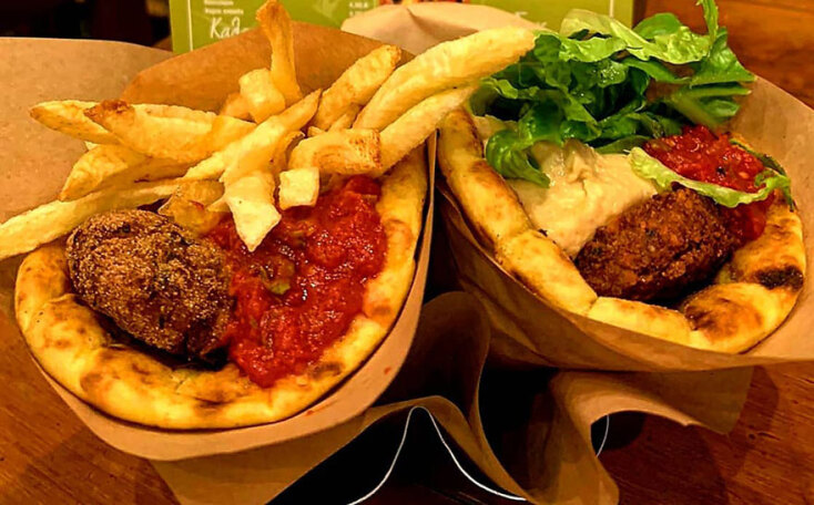 Νηστίσιμα σουβλάκια και burgers από το Πιάτσα Καλαμάκι