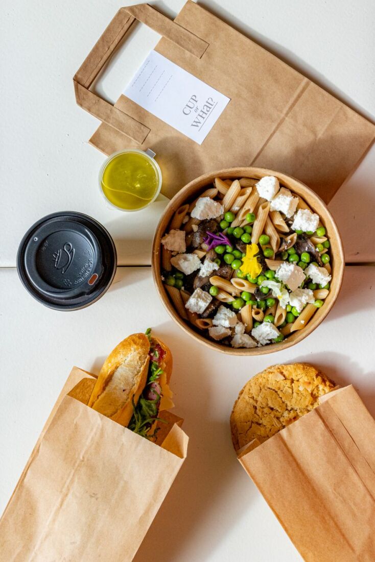 Το μενού στο Cup or What? έχει επιμεληθεί ο σεφ Βασίλης Καφαλούκος