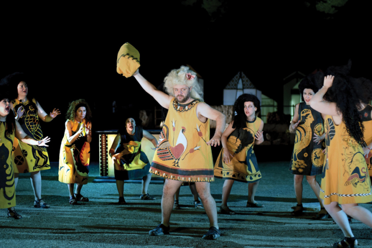 Θεσμοφοριάζουσες