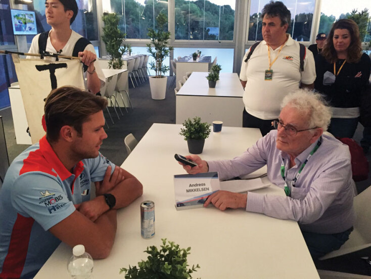 Εδώ στο Catalunya Rally 2018 συνομιλώντας με τον Andreas Mikkelsen