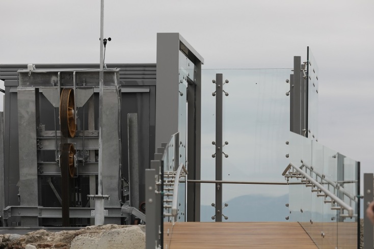 To νέο αναβατόριο στον Ιερό Βράχο της Ακρόπολης