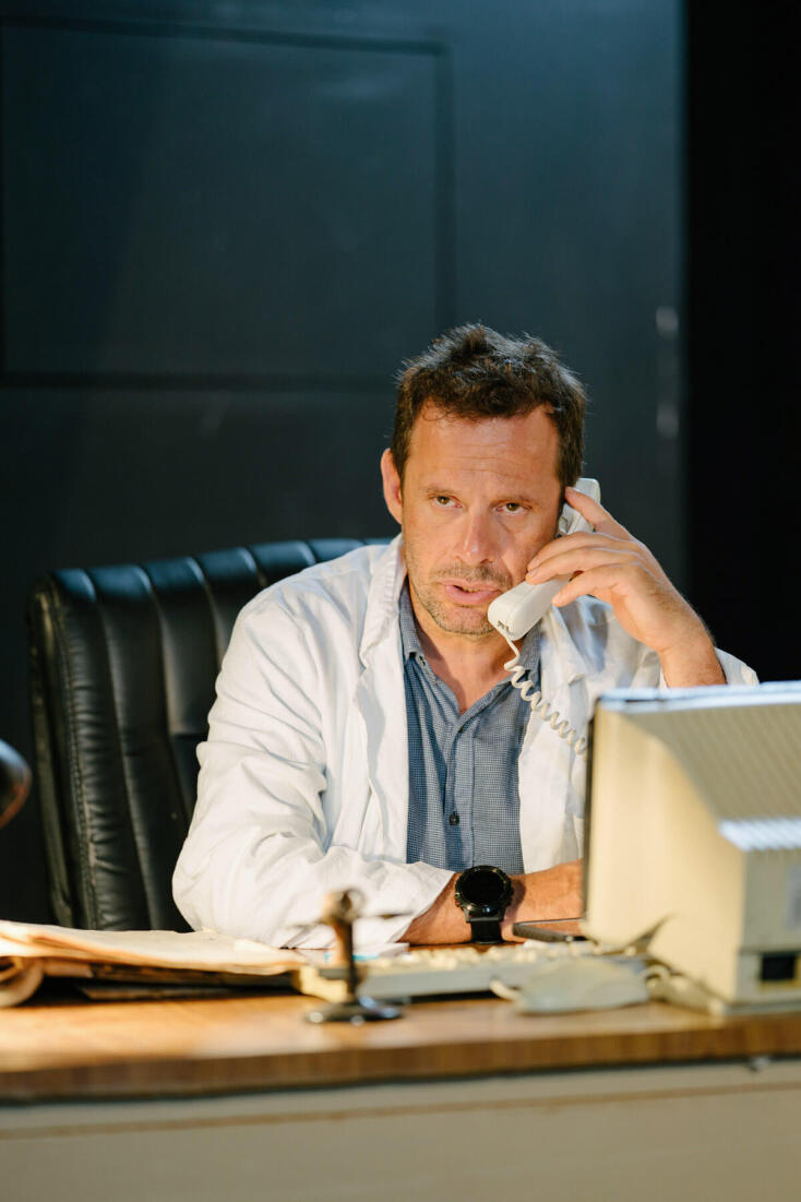 Δείτε τις πρώτες φωτογραφίες της παράστασης «Αξύριστα Πηγούνια»