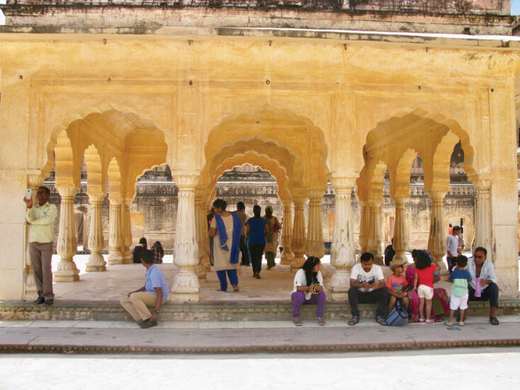 Έλενα Πέγκα, Αθήνα-Δελχί
