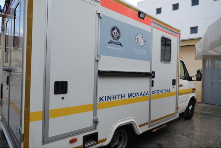 ambulance-athina-2.jpg