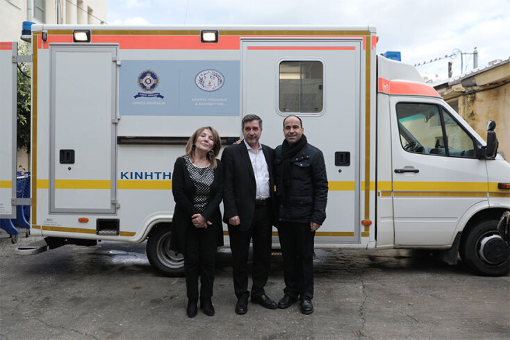 ambulance-athina.jpg