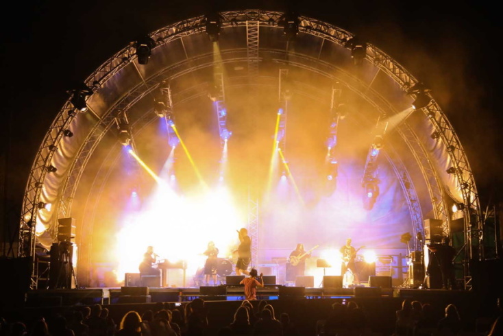 Φωτογραφία από live στην κεντρική σκηνή της Τεχνόπολης.