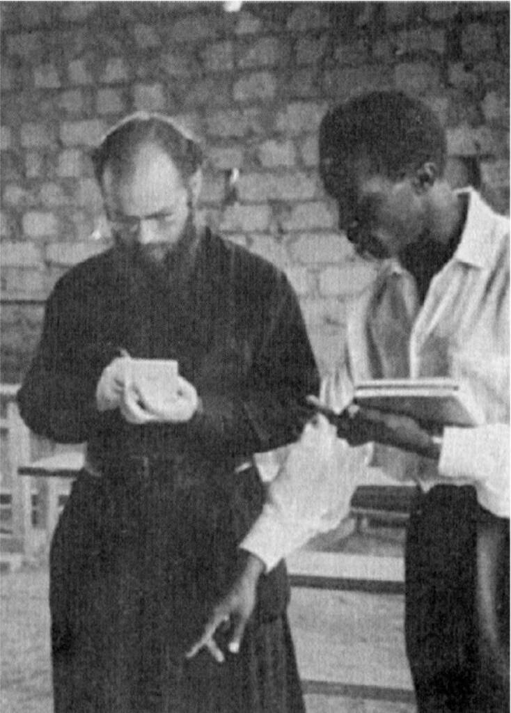 Φωτογραφία από το βιβλίο «Aρχιεπίσκοπος Αναστάσιος πορευόμενος» (εκδ. Πατάκη)