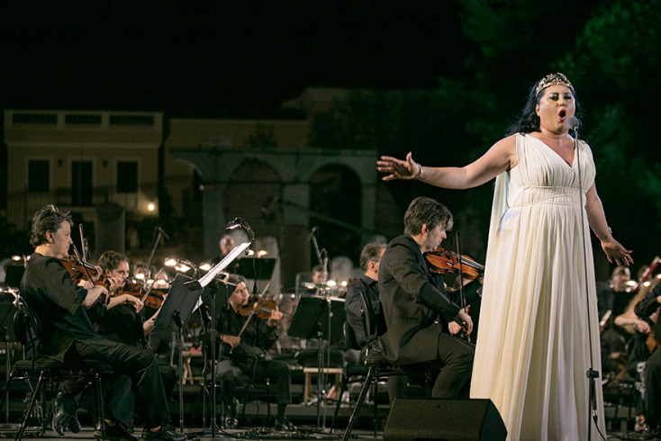 Η Ανίτα Ρατσβελισβίλι στη Ρωμαϊκή Αγορά